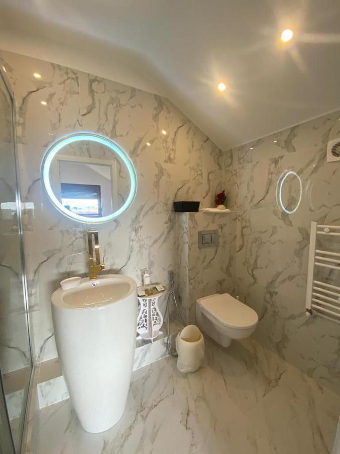 אוטופן Ami Residence Bucharest Airport&Therme&Parking מראה חיצוני תמונה