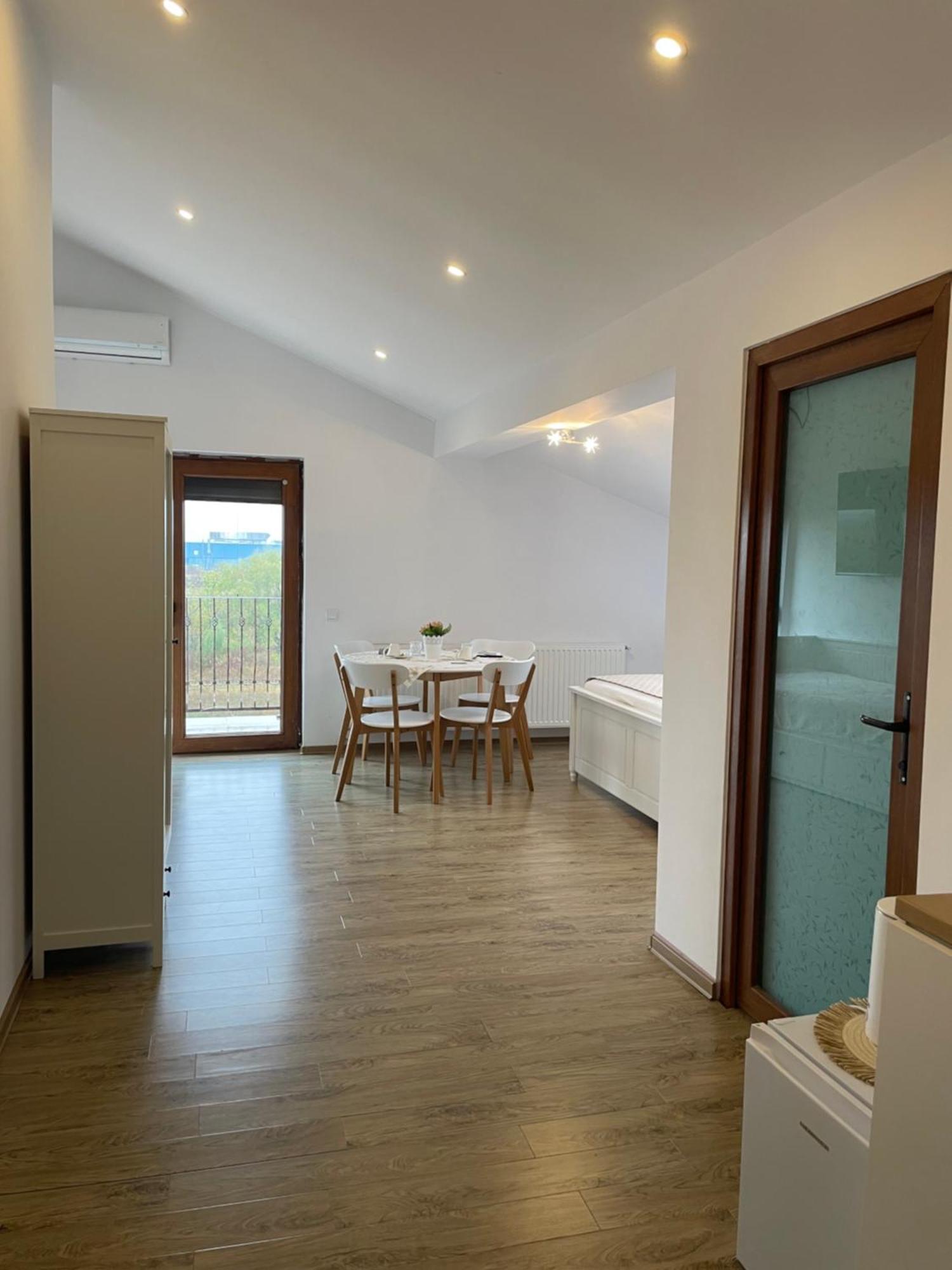 אוטופן Ami Residence Bucharest Airport&Therme&Parking מראה חיצוני תמונה