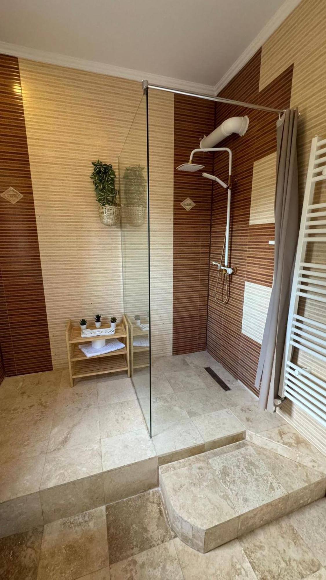 אוטופן Ami Residence Bucharest Airport&Therme&Parking מראה חיצוני תמונה